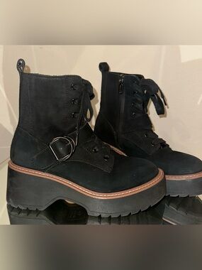 Coolest Blondo Black Lace-Up Platform Ankle Boots chunky Trim 7 6.5